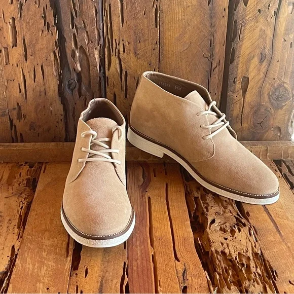 Aquatalia | Shoes | Aquatalia Men Gino Chukka Boots Beige  display picture 1